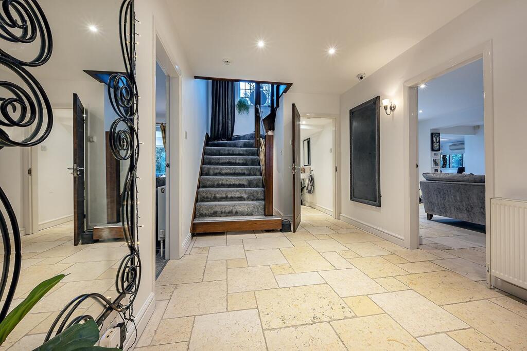 Additional image 18 of The Crescent, Hampton-In-Arden, Solihull