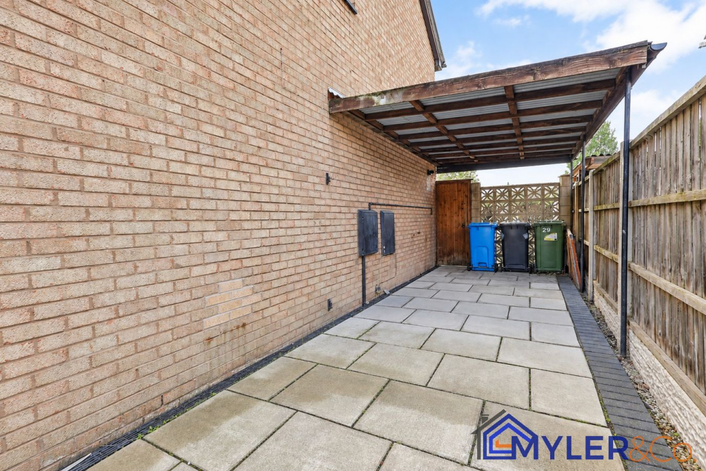 House in Widnes, Halton - View 3