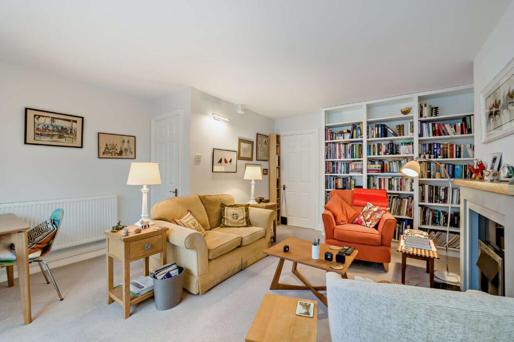 London Road, Cirencester, Gloucestershire, GL7 photo 2