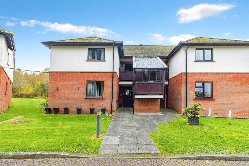 Main image of property: The Mount, Simpson, Milton Keynes