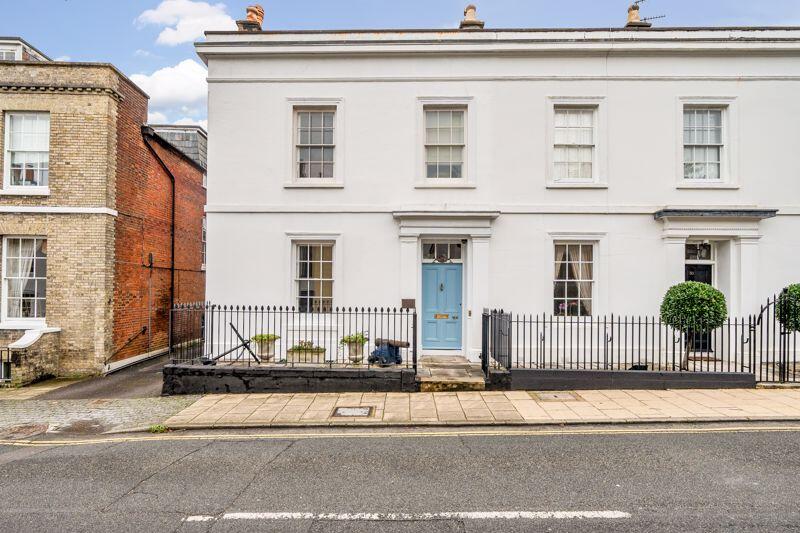 Main image of property: High Street, Fareham