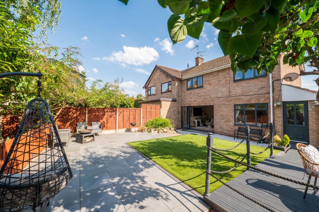 House in Dudley - View 2