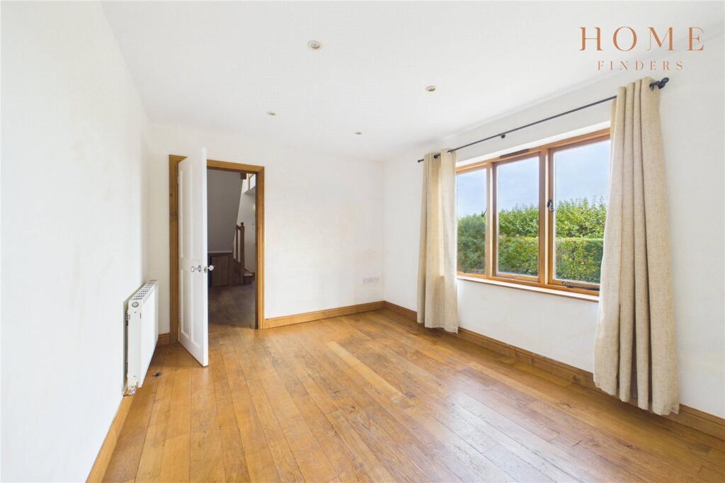House in Tockenham - View 4