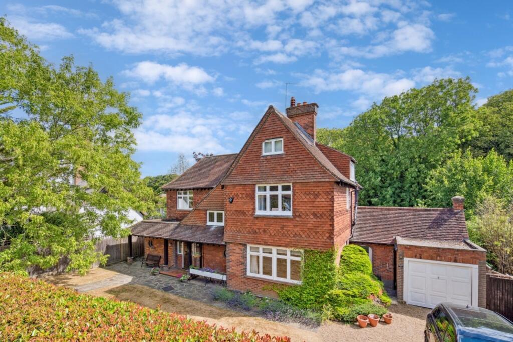 Main image of property: North Park, Gerrards Cross, SL9