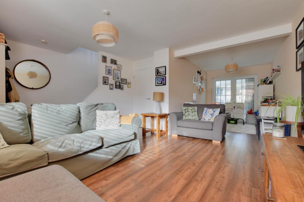 House in Colchester, Layer-de-la-Haye - More
