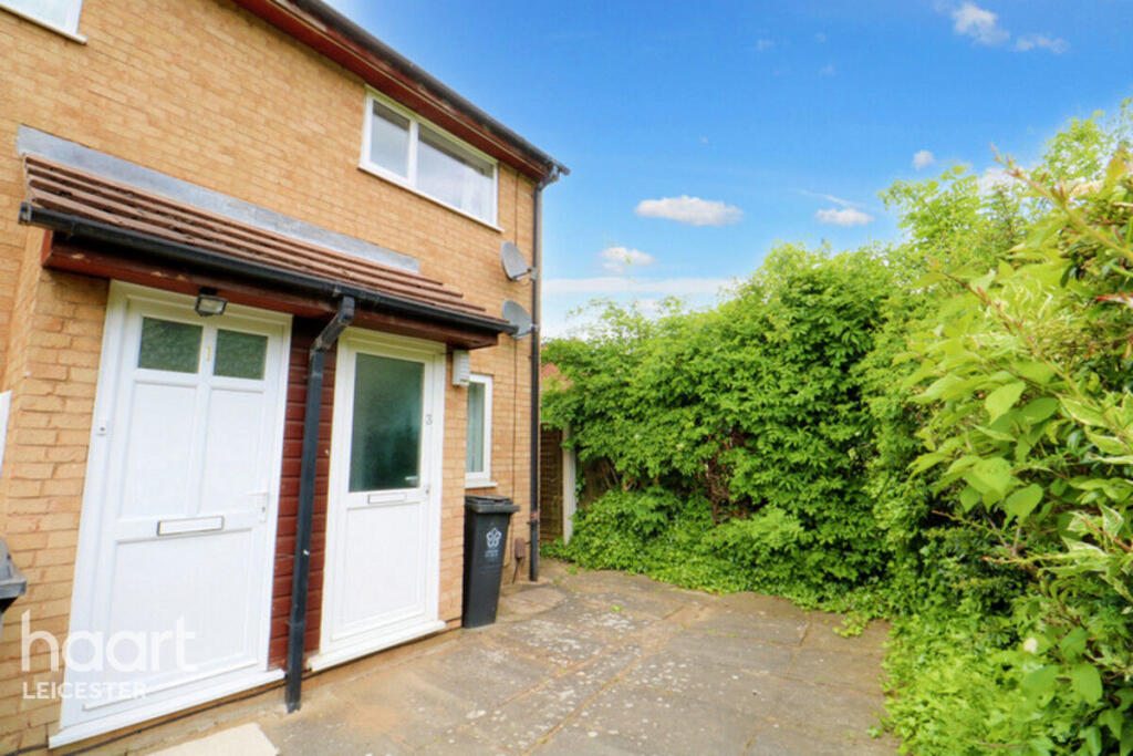 2-bed flat on Beaumont Lodge Road, Leicester, £140,000