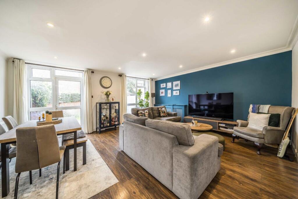 Main image of property: Garratt Lane, Earlsfield