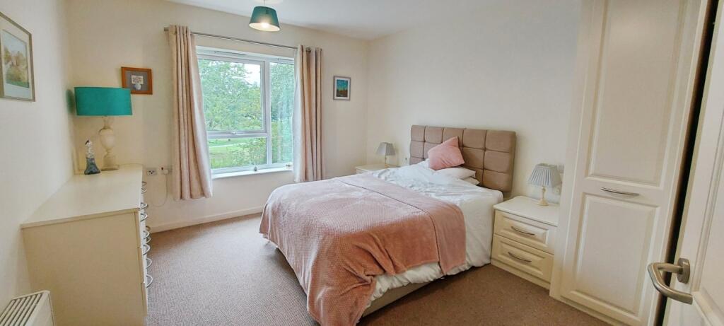 Apartment in Styal, Lakes Estate, Handforth - More