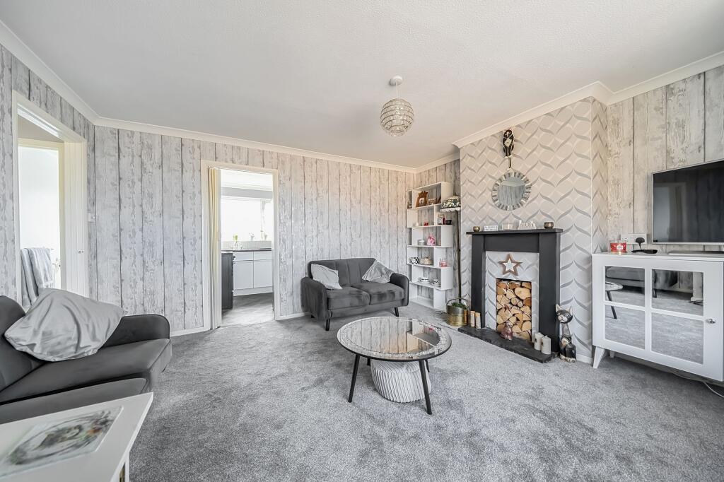 House in Minster-on-Sea, Merryman's Hill - More