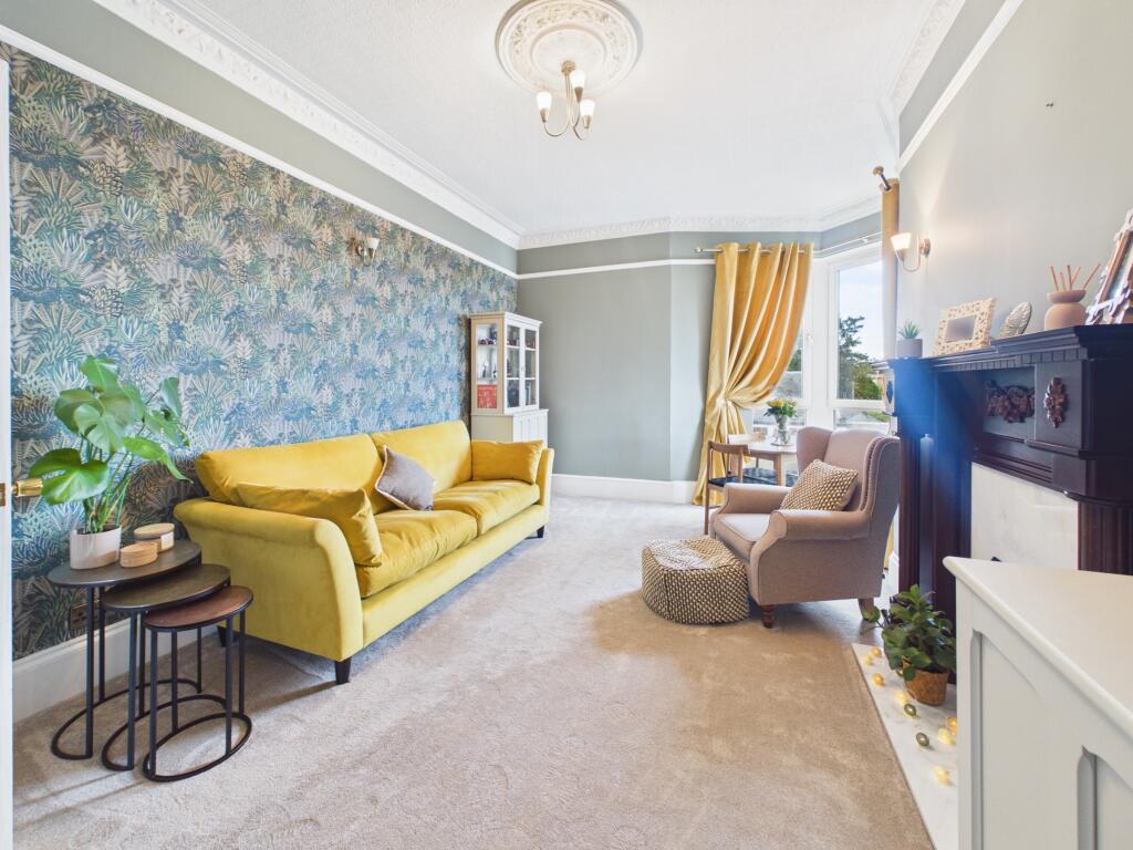 Apartment in Bothwell, Kirkfield - View 5