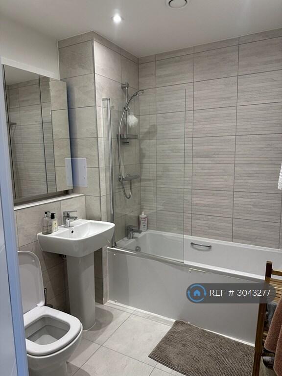 Apartment in London - More