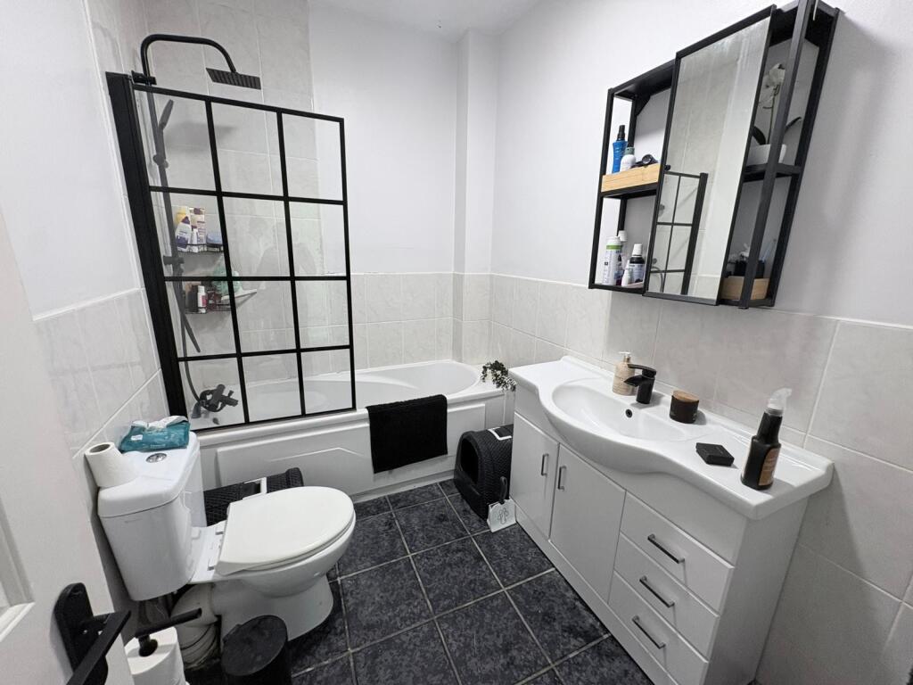 Apartment in Brighton - View 4