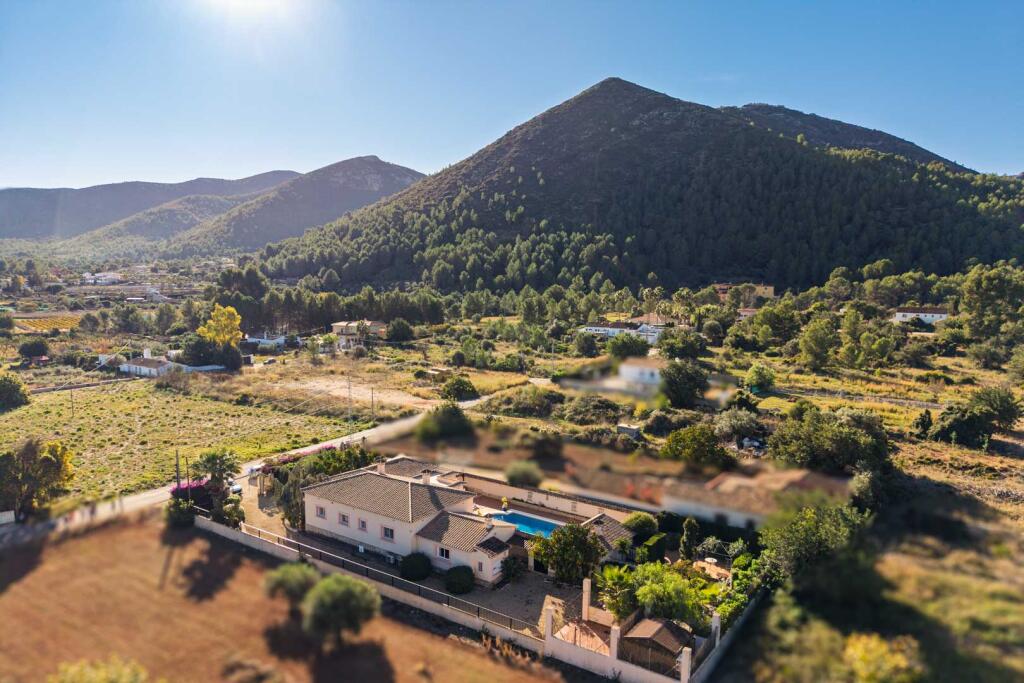 Main image of property: Valencia, Alicante, Jalon
