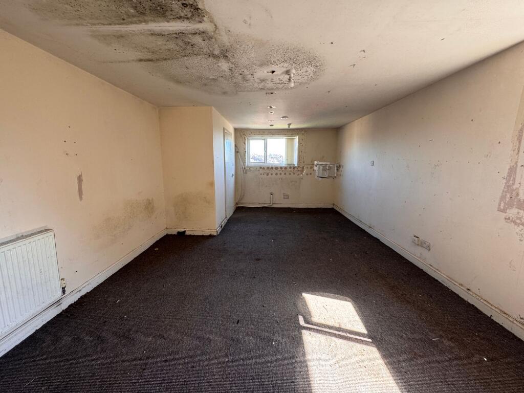 Doncaster Road, Barnsley, S70 photo 4