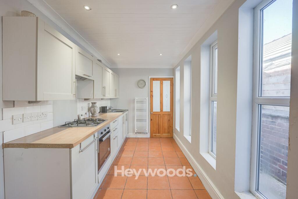 House in Stoke-on-Trent - View 3