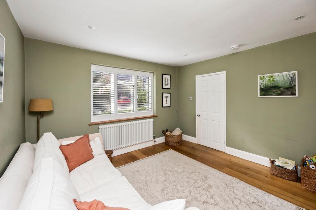 House in Redhill - View 5