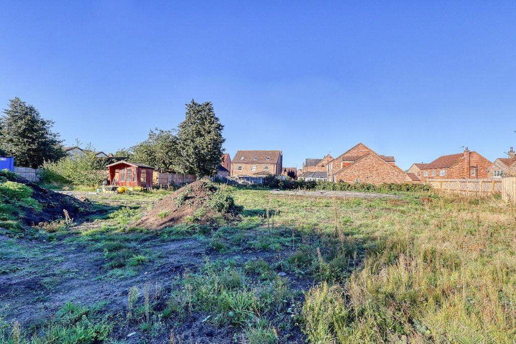 Land to the rear of 11-13 High Street, Scotter - More