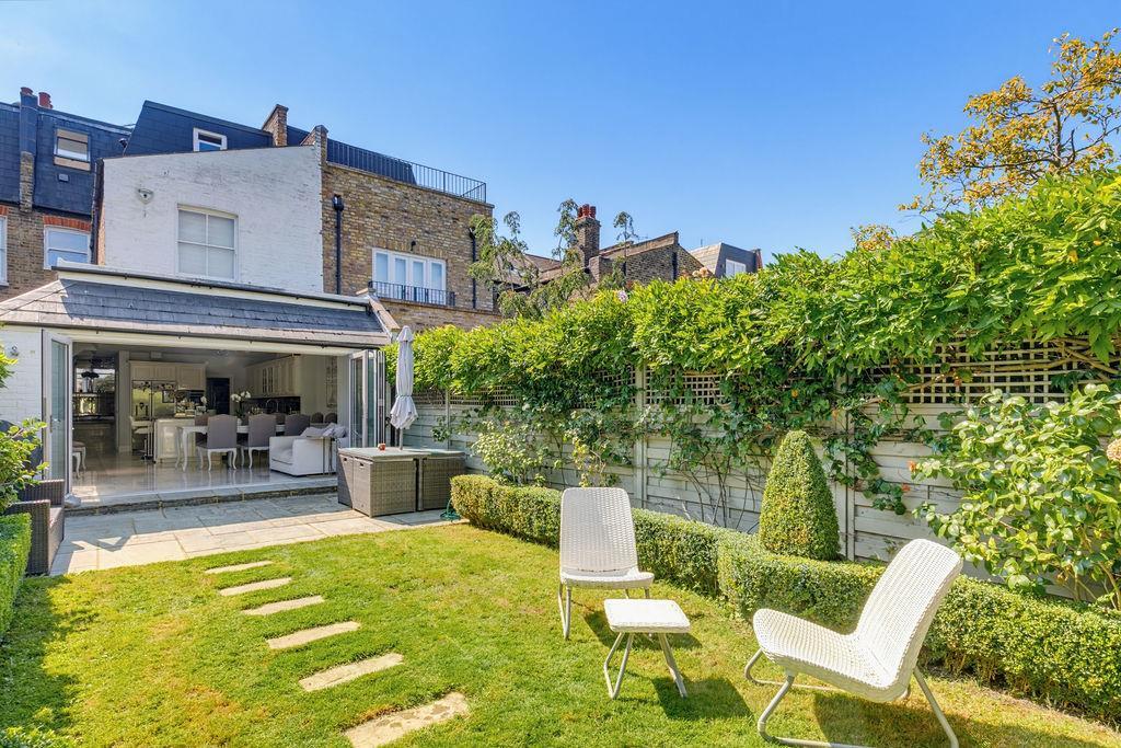 House in London - View 5