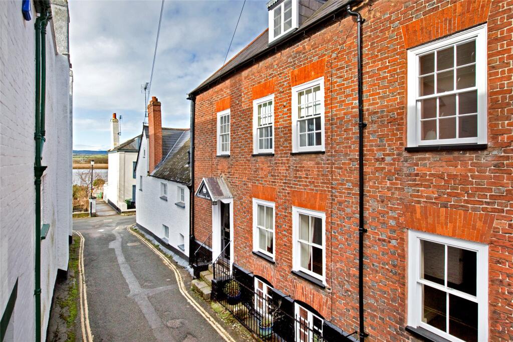 Main image of property: Topsham, Devon