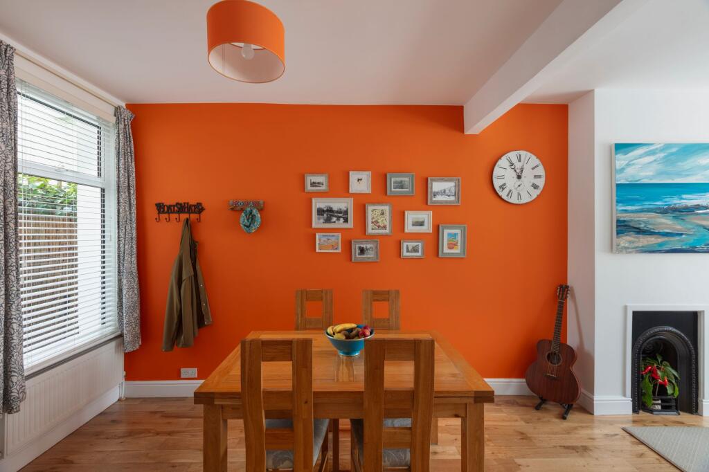House in London, Cann Hall, Leytonstone - More