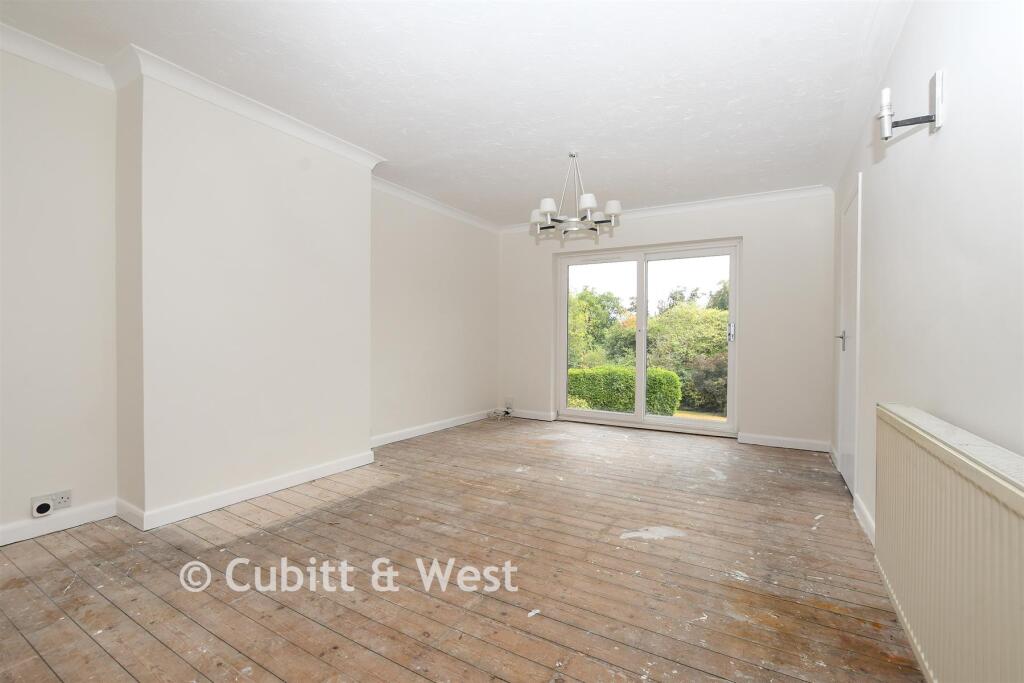 House in Tandridge, Caterham Valley - View 2