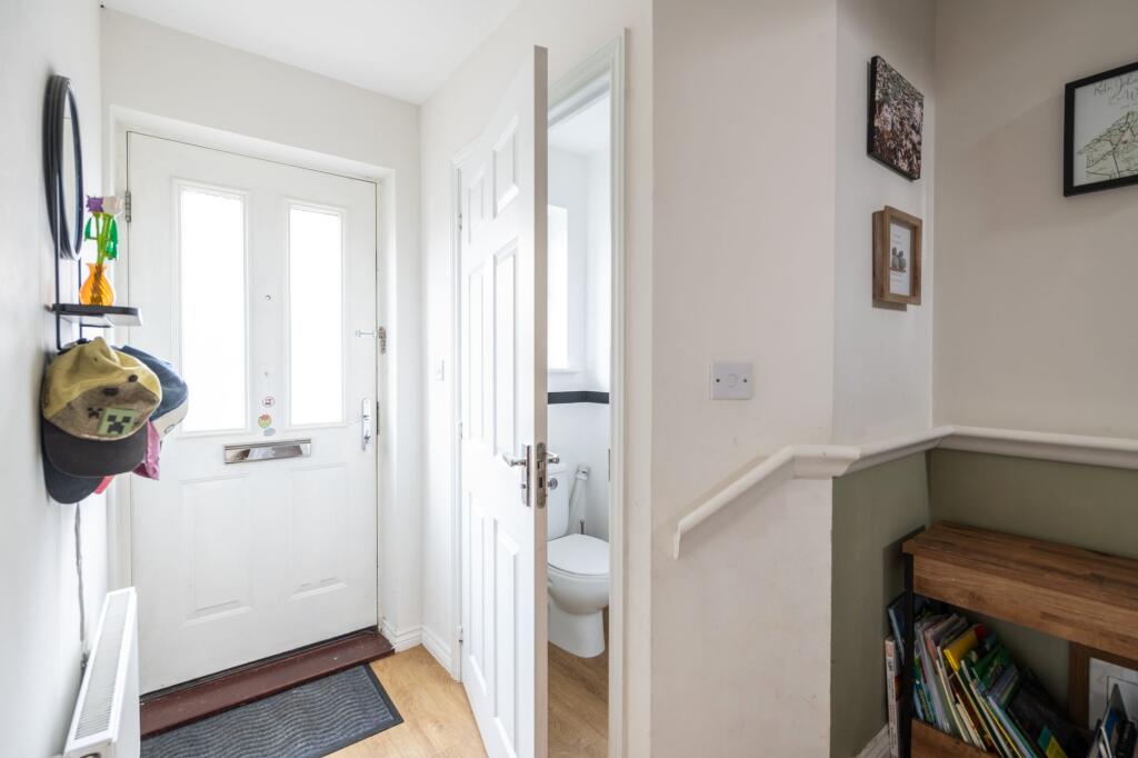 Hooley Lane, Redhill, RH1 - View 2