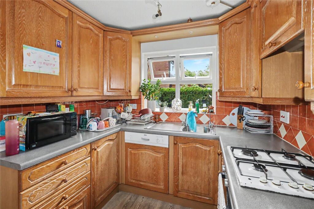 House in Woking, Surrey - View 4
