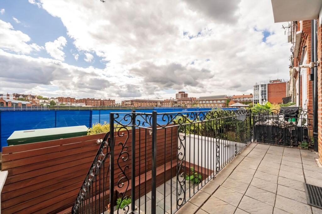 Apartment in London - View 2