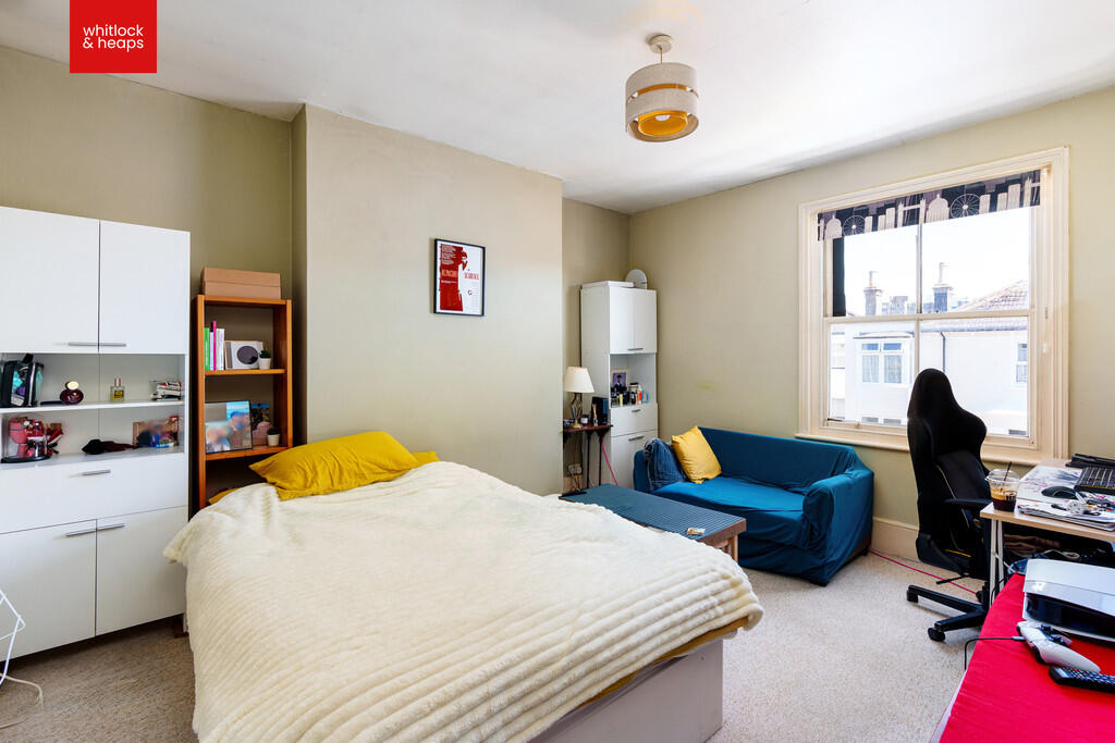 Apartment in Hove, Brighton and Hove - View 3