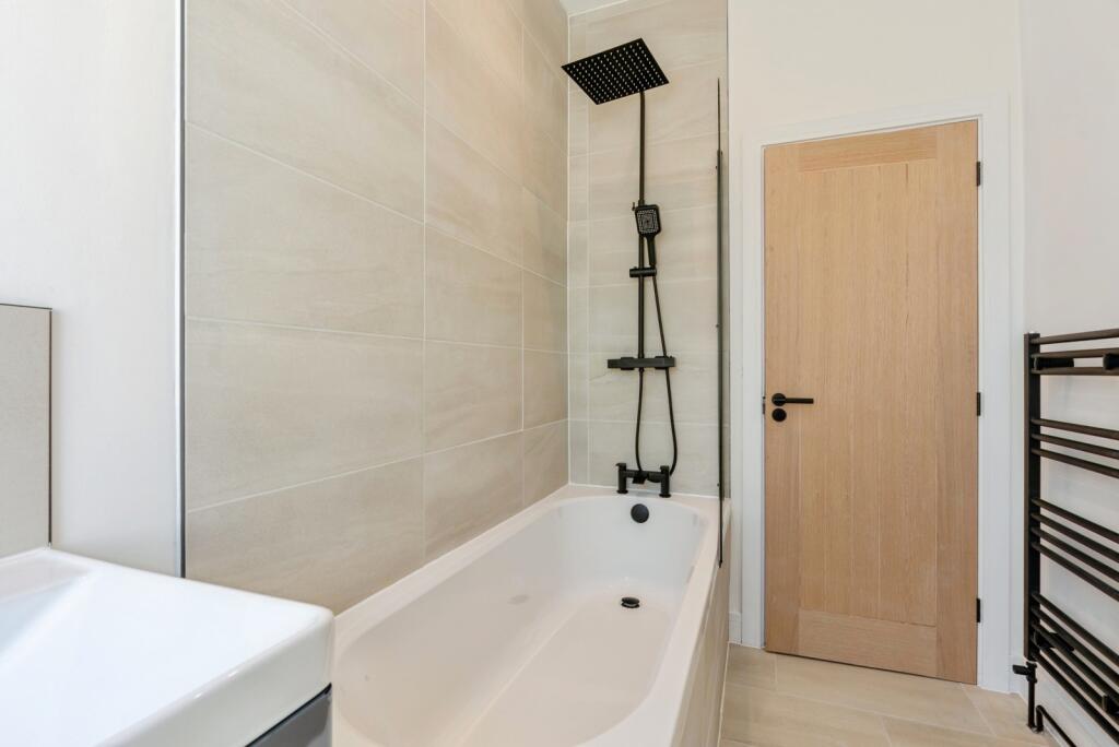 House in Burnley, Padiham - View 4