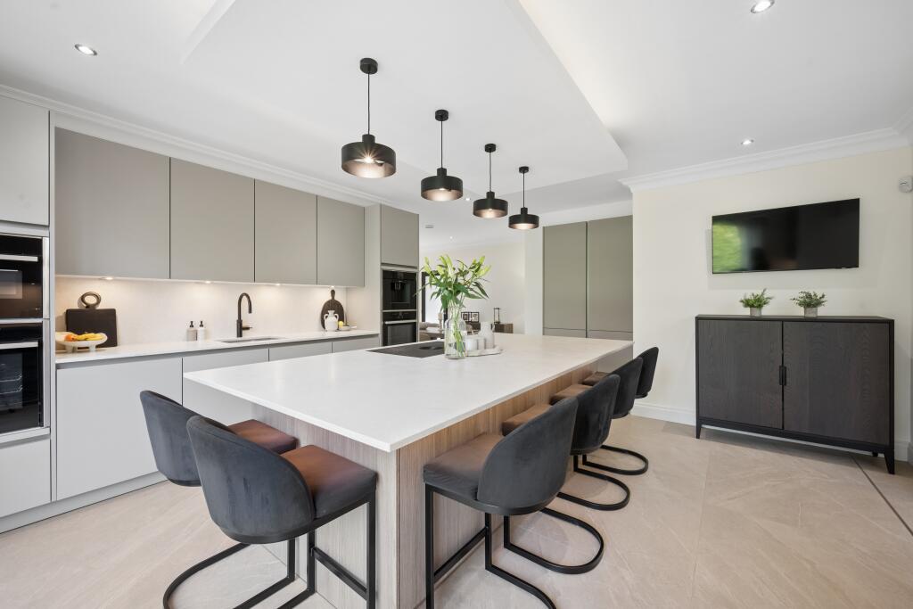 House in Stockport - View 4