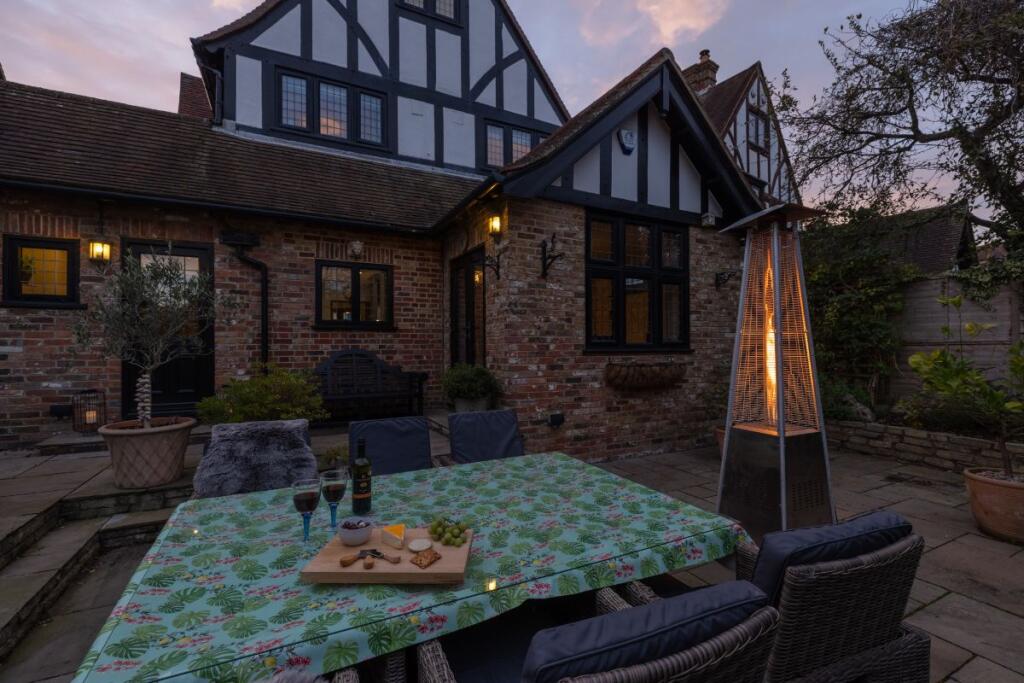 Main image of property: Old Town, Eastbourne