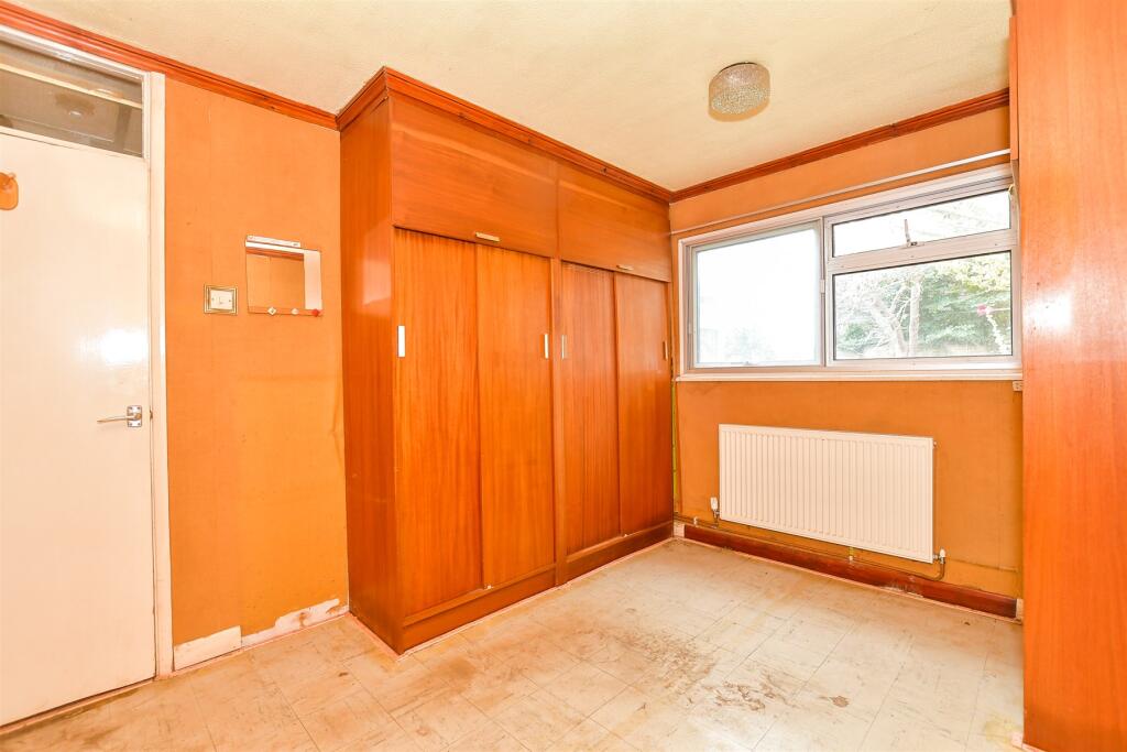 House in Freshwater, New Village - More