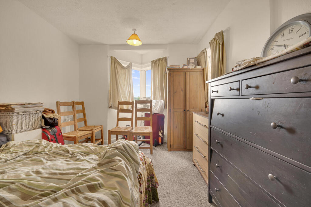 Apartment in London, Leytonstone - View 3