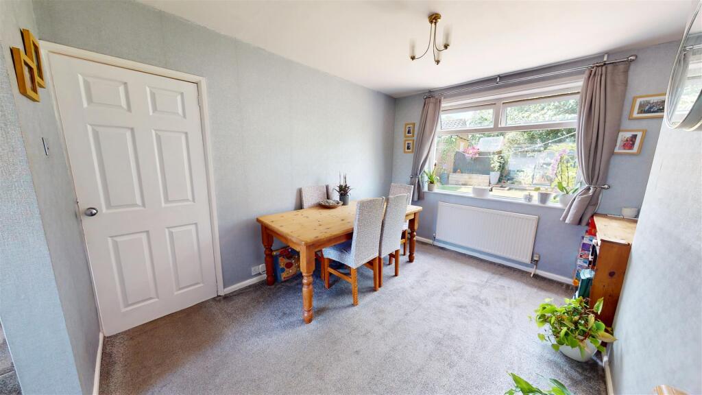 House in Bradford, West Yorkshire - View 3