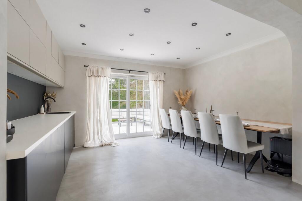House in Broadland, Thorpe St Andrew - More