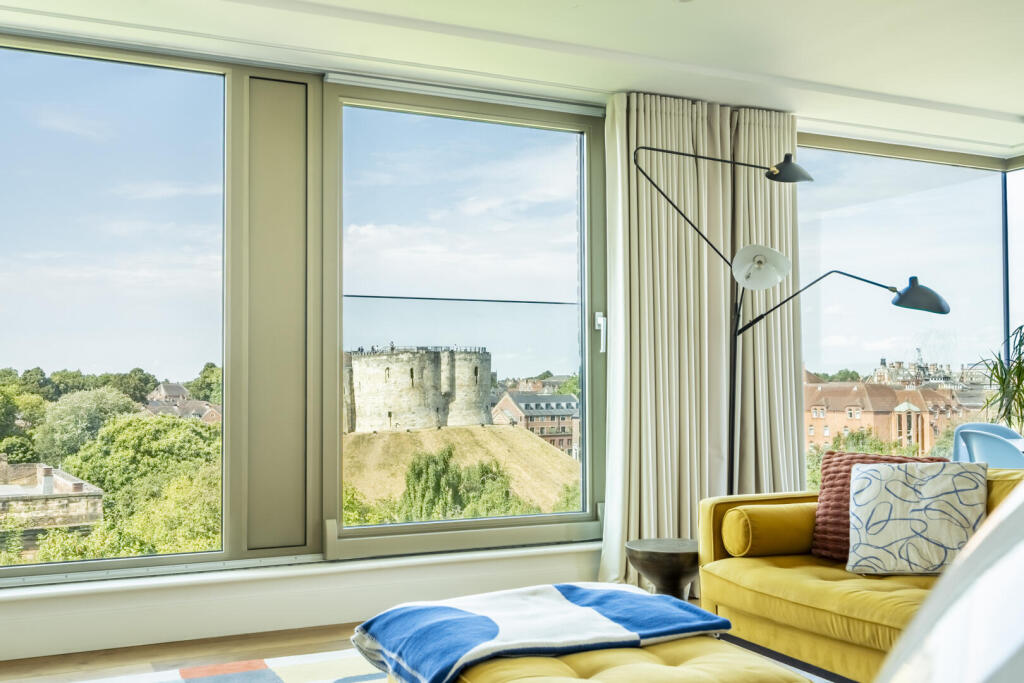 Apartment in York - View 5