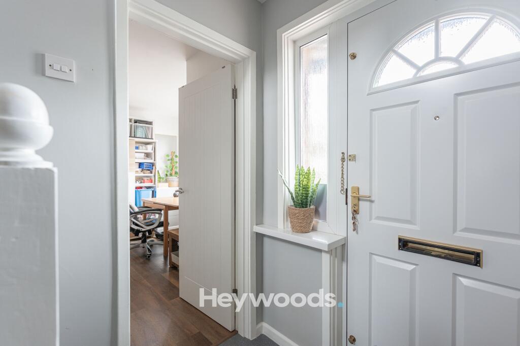 House in Stoke-on-Trent - More