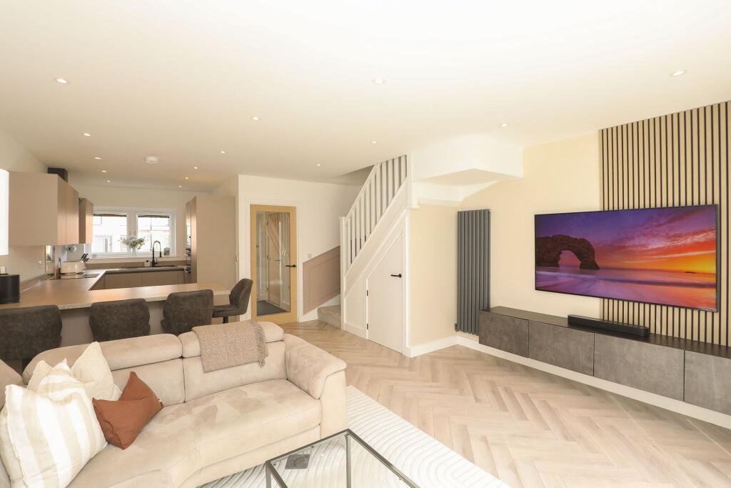 House in Sheffield, Hackenthorpe - View 3