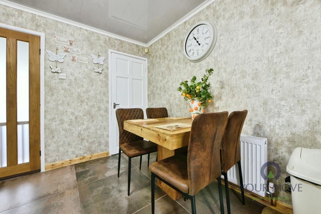 House in Oldham, Greater Manchester - View 4