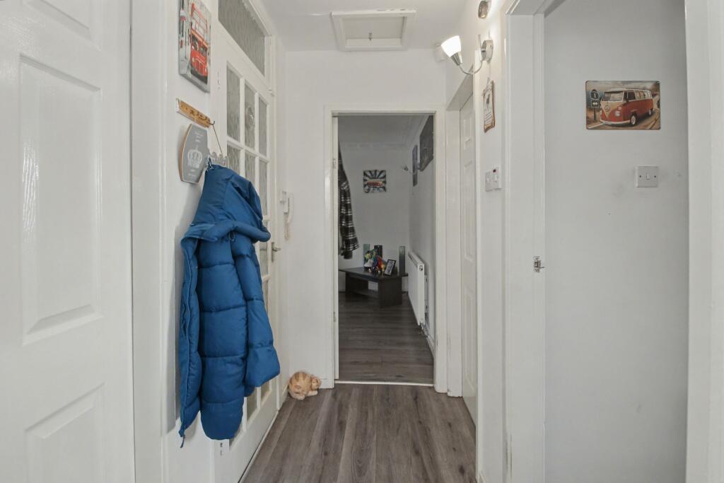 Apartment in Bradford, West Yorkshire - View 5