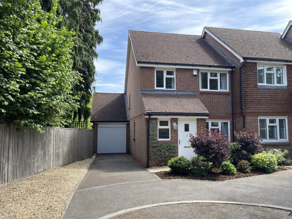 Main image of property: Springvale Close, Great Bookham