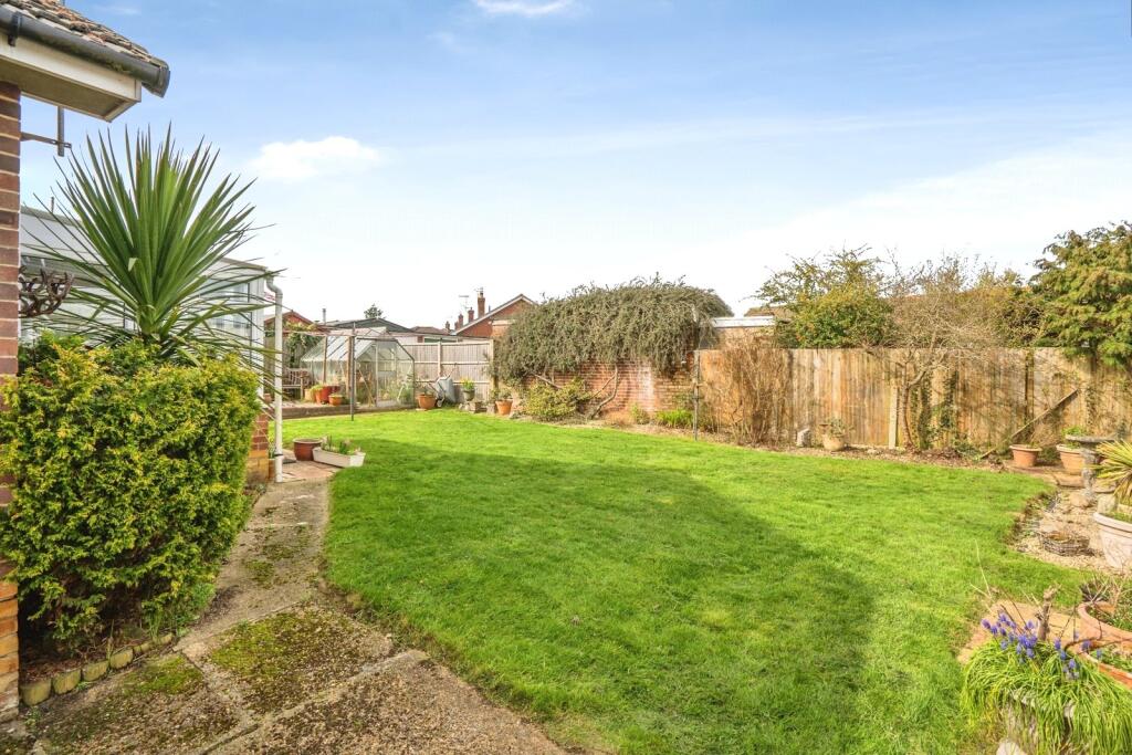 Mapletree Avenue, Waterlooville, Hampshire, PO8 - View 6
