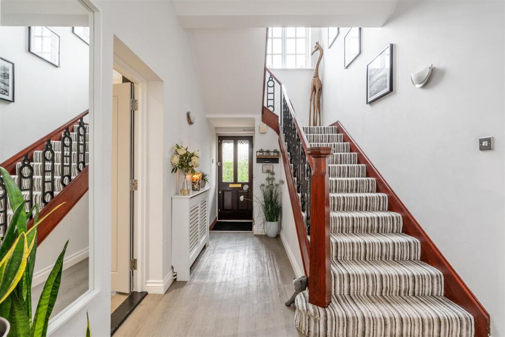 Additional image 8 of Catherines Close, Catherine-De-Barnes, Solihull