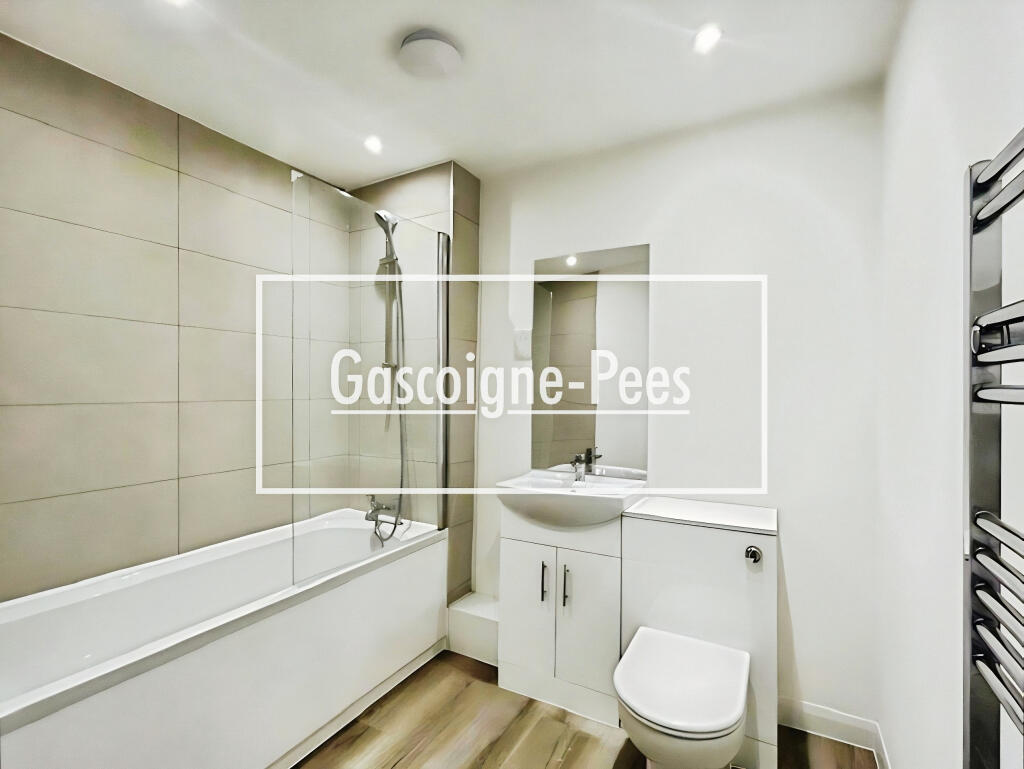 Apartment in Rushmoor, Farnborough - View 5