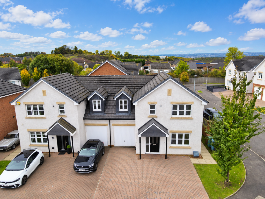 Burnet Crescent, Holytown, Motherwell, North Lanarkshire photo 3