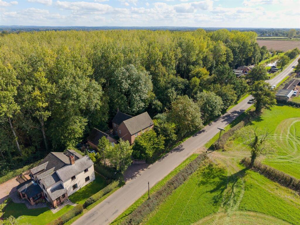 Willerby House, Swanley Lane, Burland, Nantwich photo 3