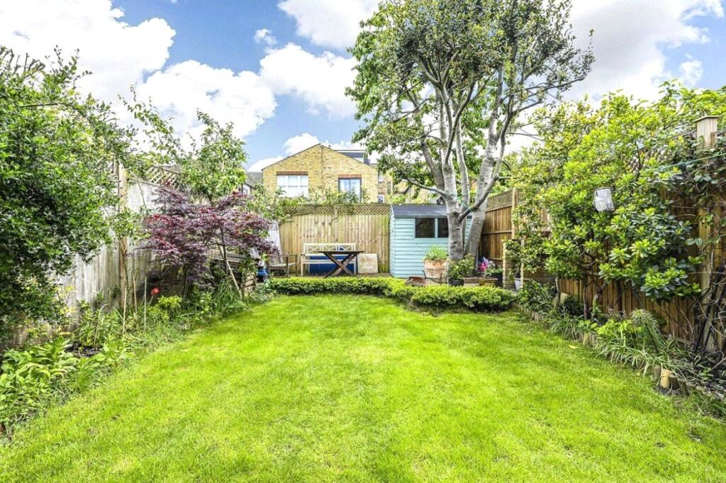 House in London - View 5