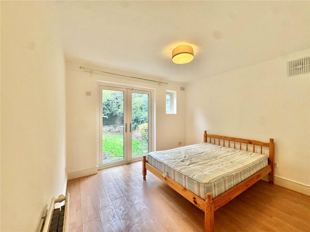 Apartment in London, Stroud Green - More