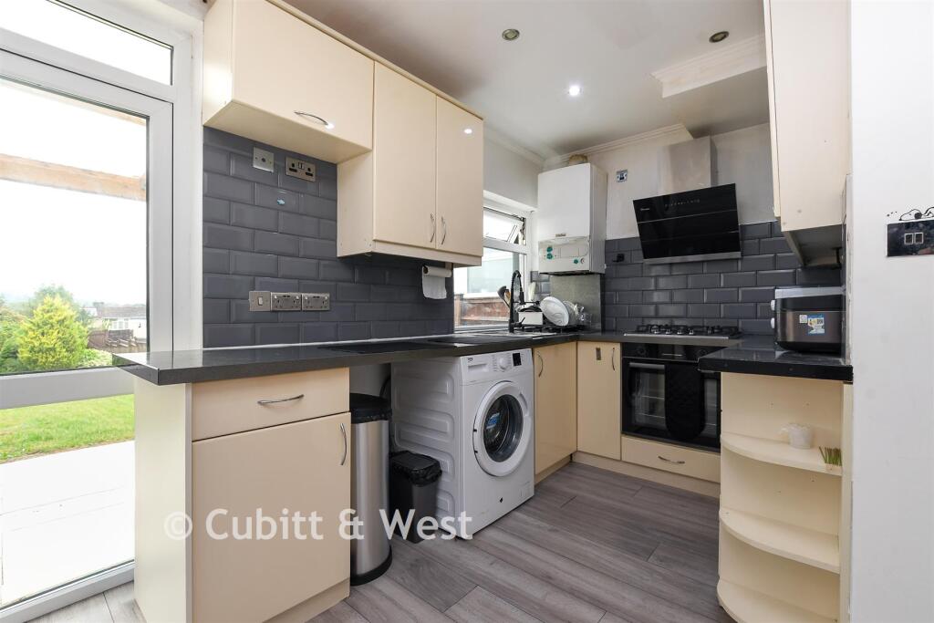 House in Redhill - View 4